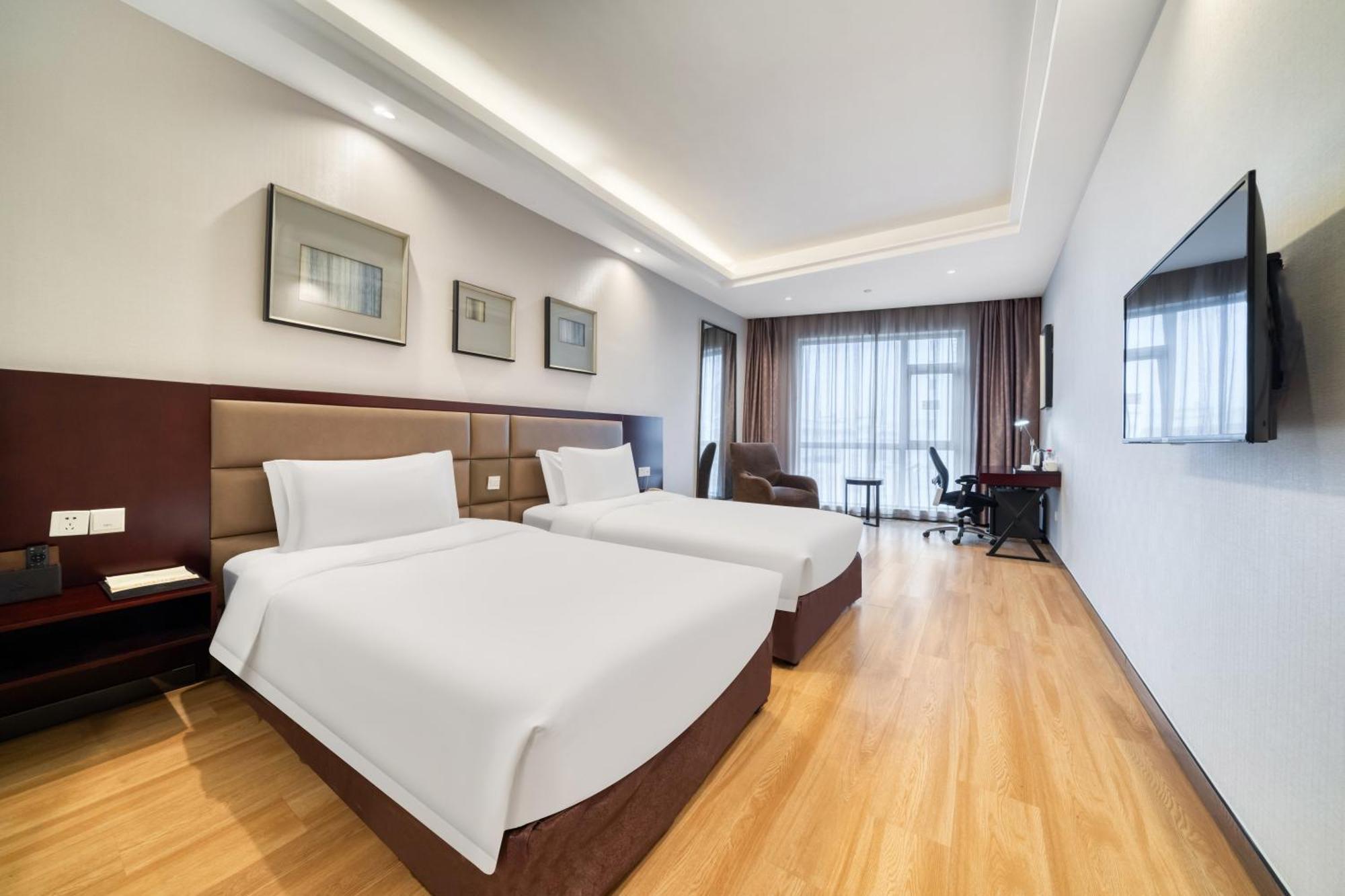 Yiwu International Mansion Hotel Bagian luar foto